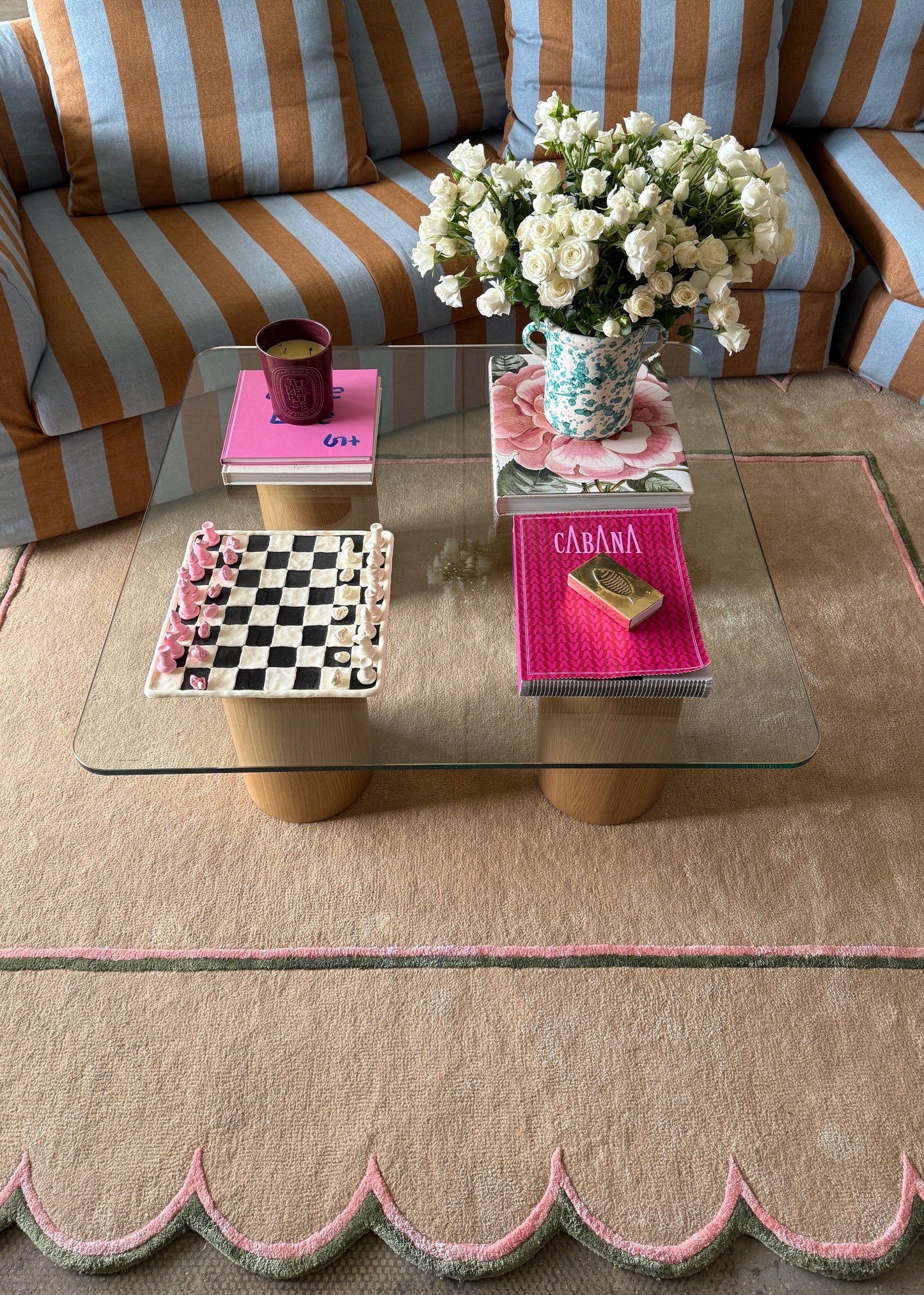 Flora Scalloped Rug