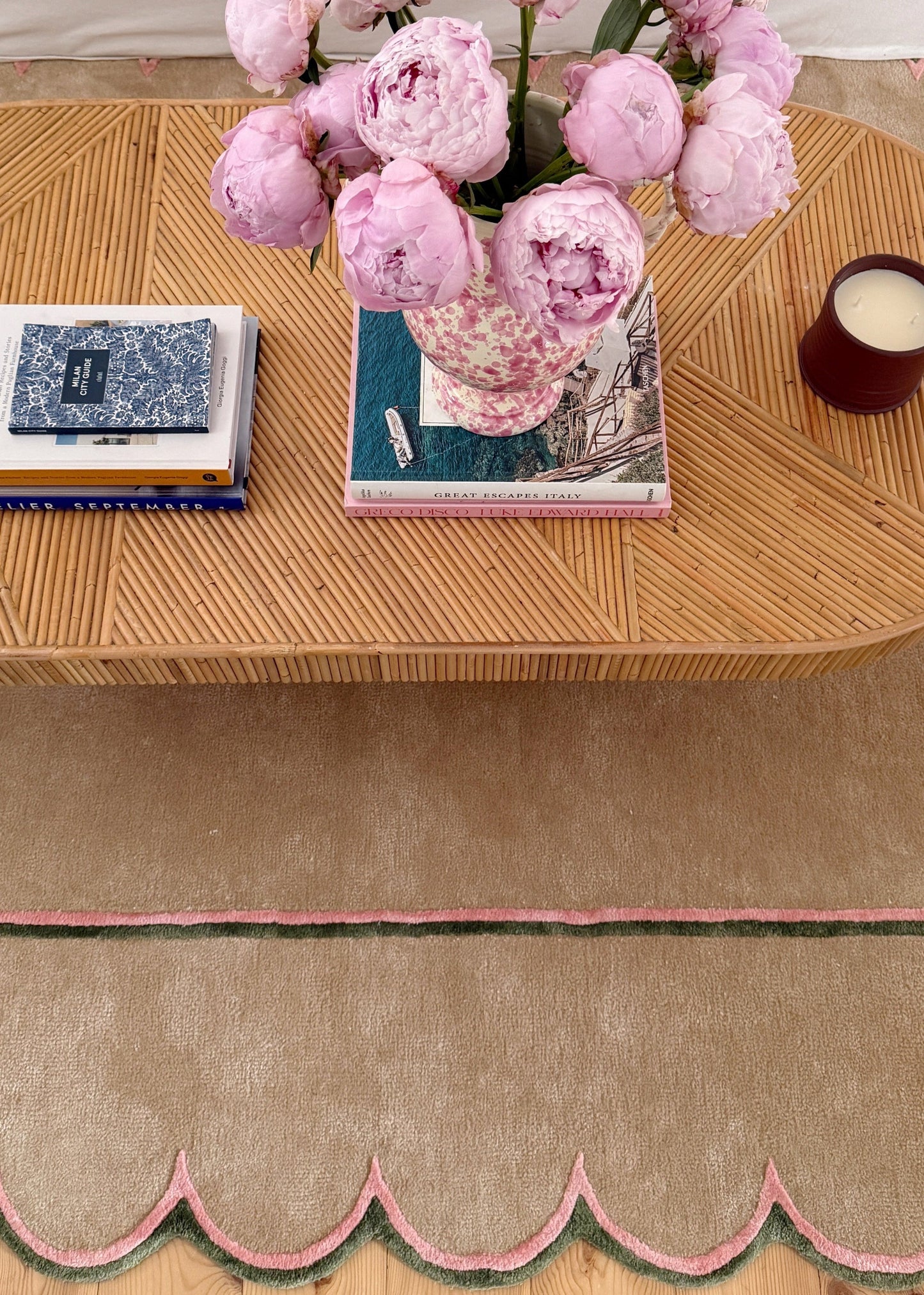 Flora Scalloped Rug