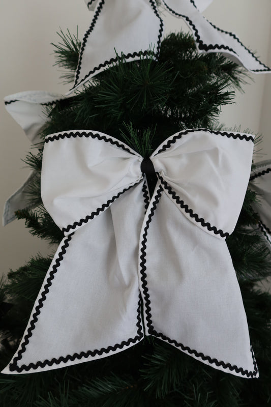 Black and white bow