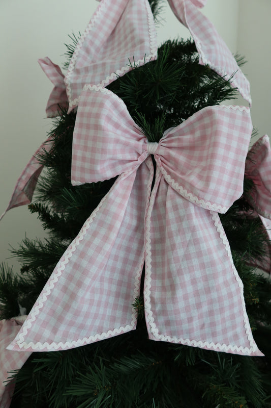 Pink gingham bow